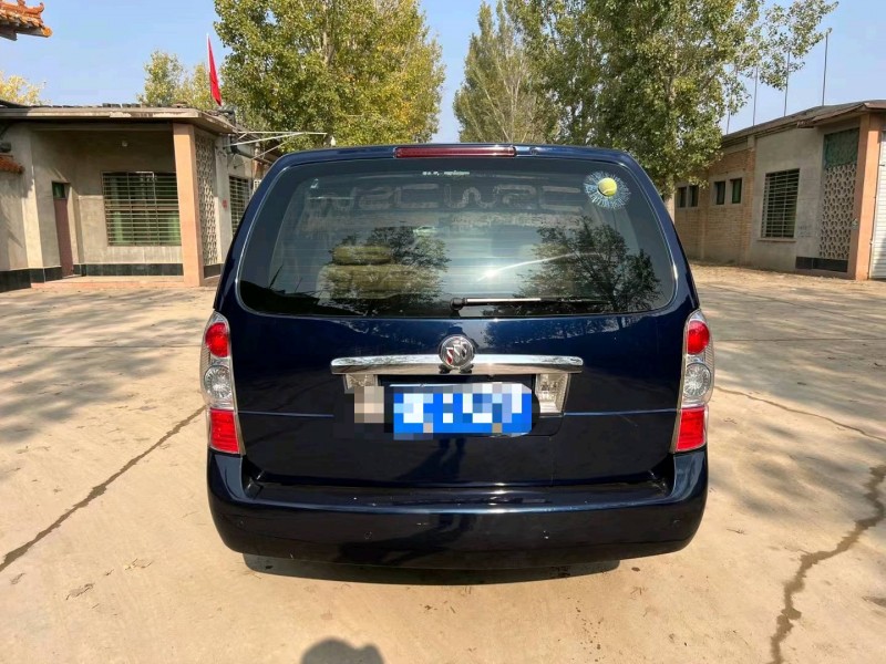 保定16年别克GL89