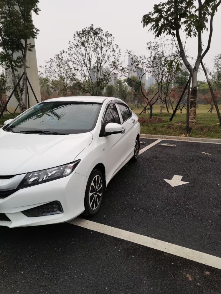 北京18年本田锋范4