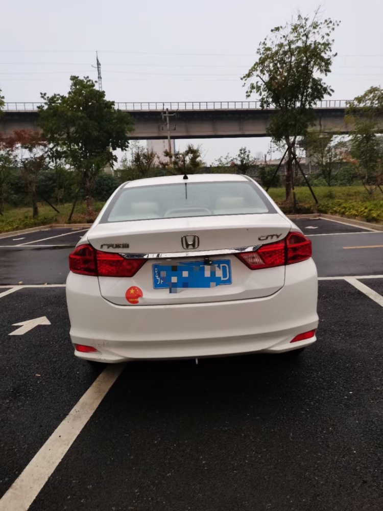 北京18年本田锋范8