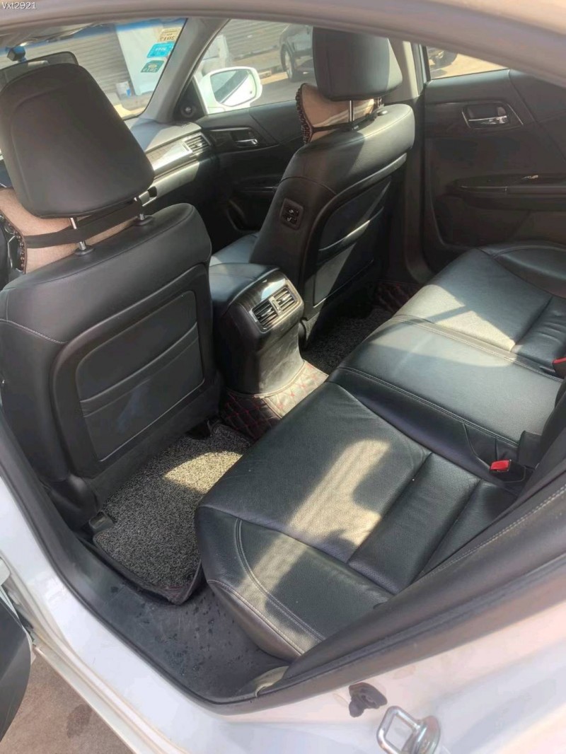 东莞15年本田雅阁6