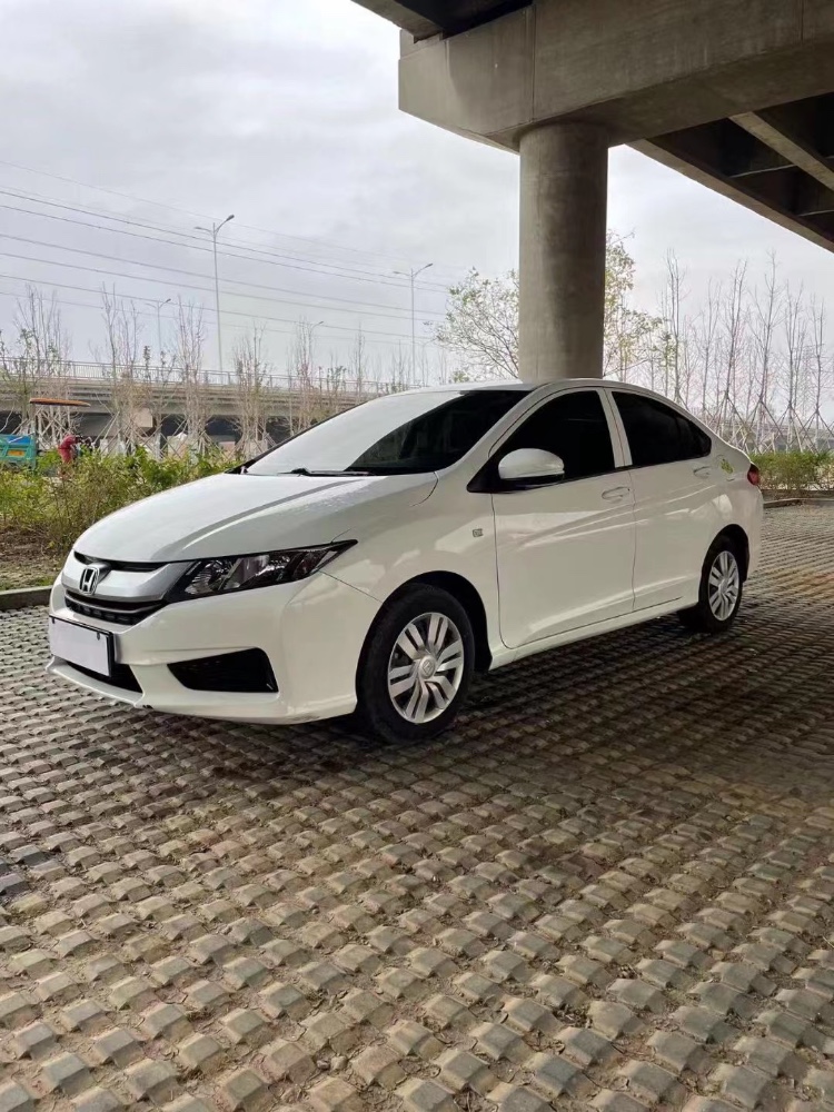 青岛17年本田锋范7