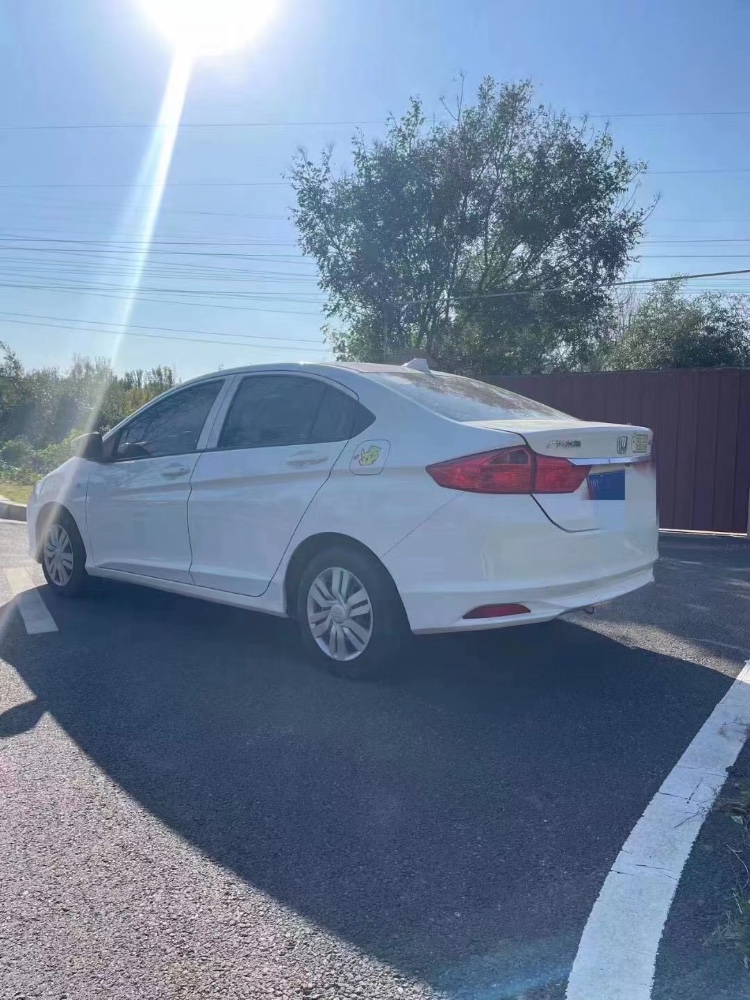 青岛17年本田锋范7