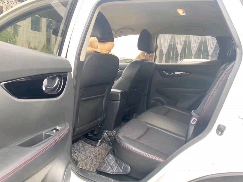 东莞18年日产逍客6