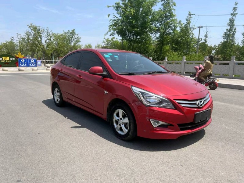 徐州14年现代瑞纳2