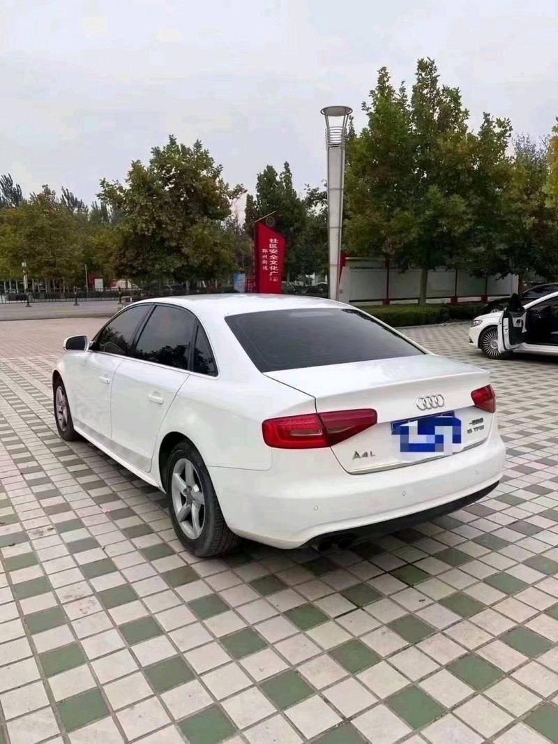 北京14年奥迪A4L3