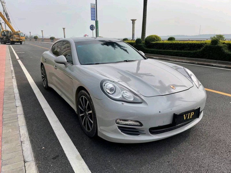 广州11年保时捷帕拉梅拉2