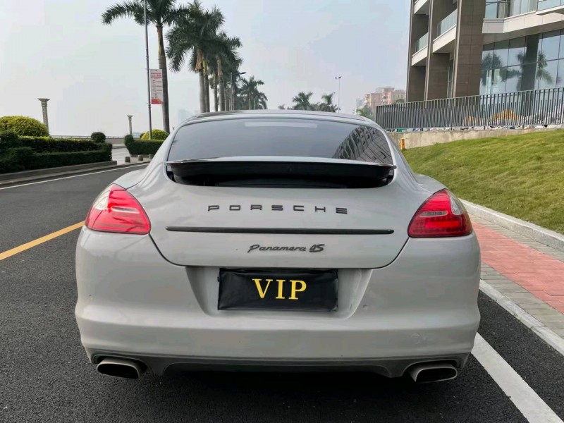 广州11年保时捷帕拉梅拉9