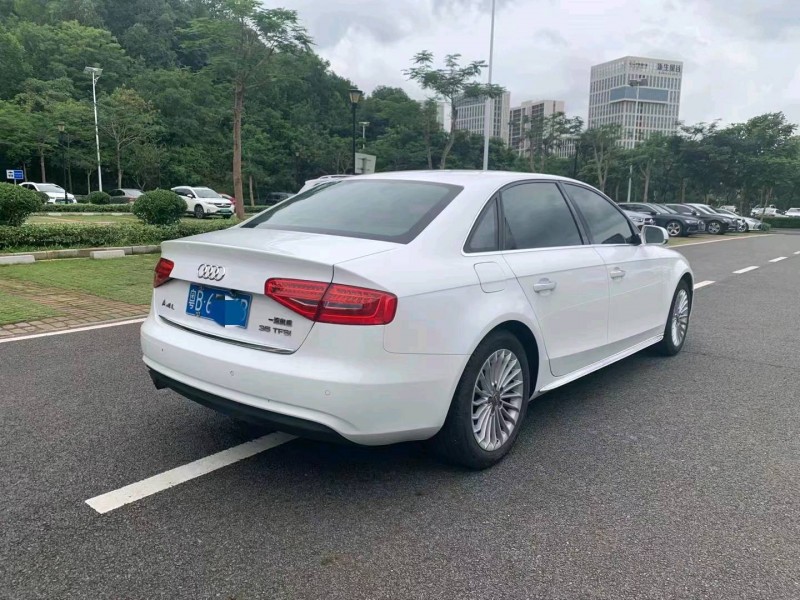 广州16年奥迪A4L8