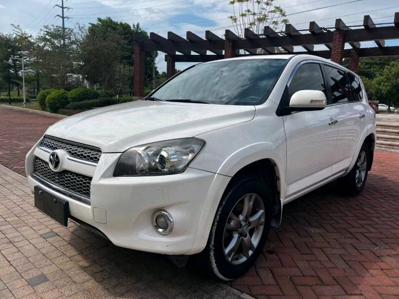 广州13年丰田RAV4荣放2