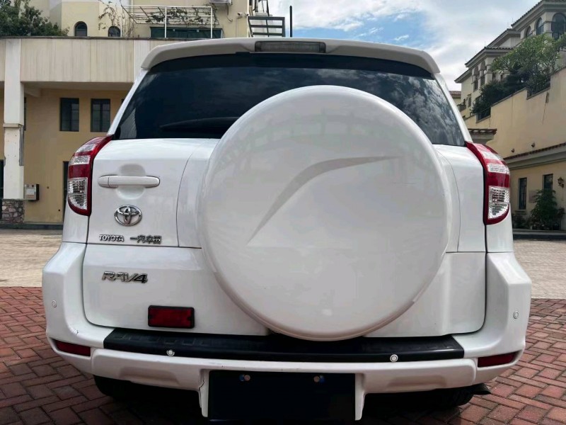 广州13年丰田RAV4荣放9