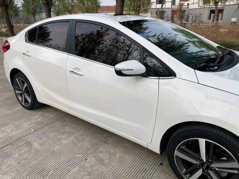 邯郸19年起亚K32