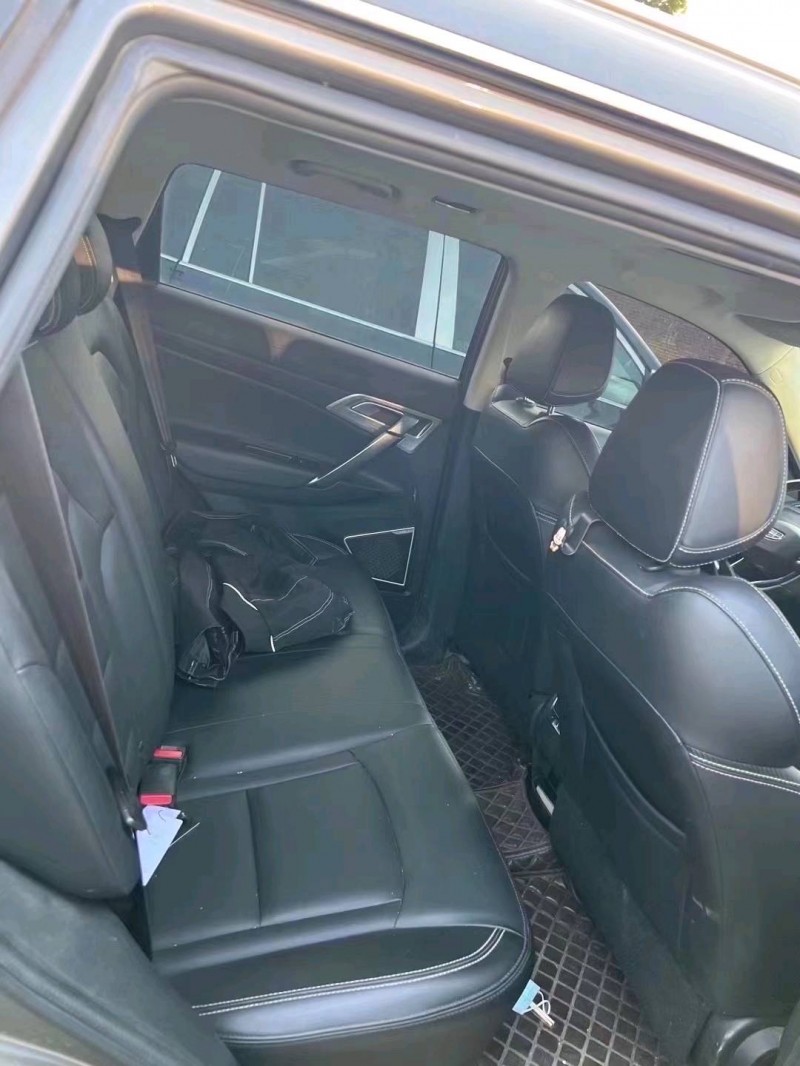 北京20年吉利博越4