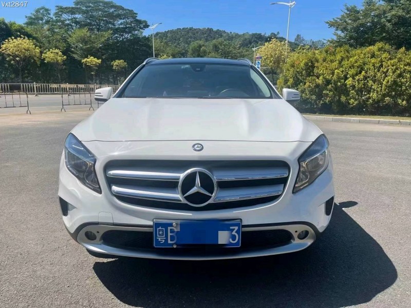 东莞17年奔驰GLA1