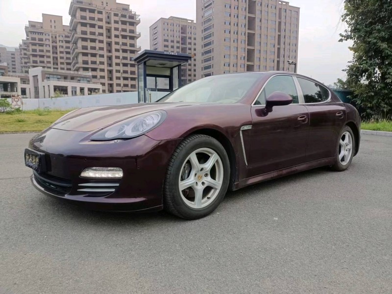 东莞12年保时捷帕拉梅拉7