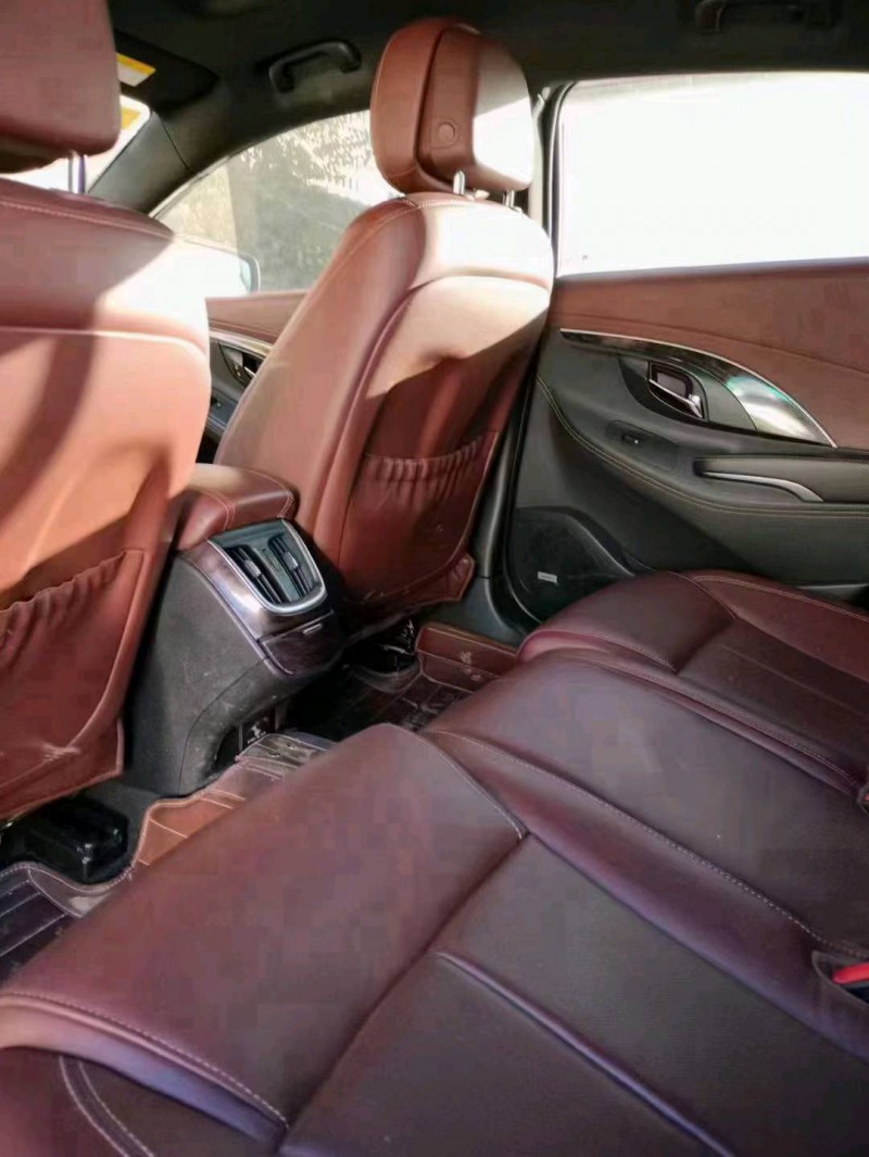 邯郸15年别克君越5