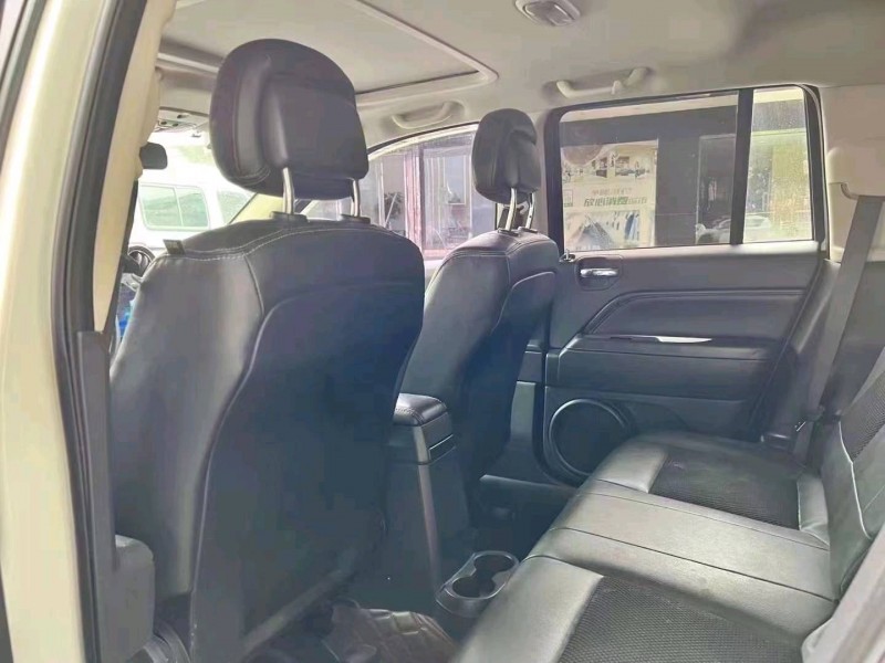 嘉兴14年Jeep指南者4