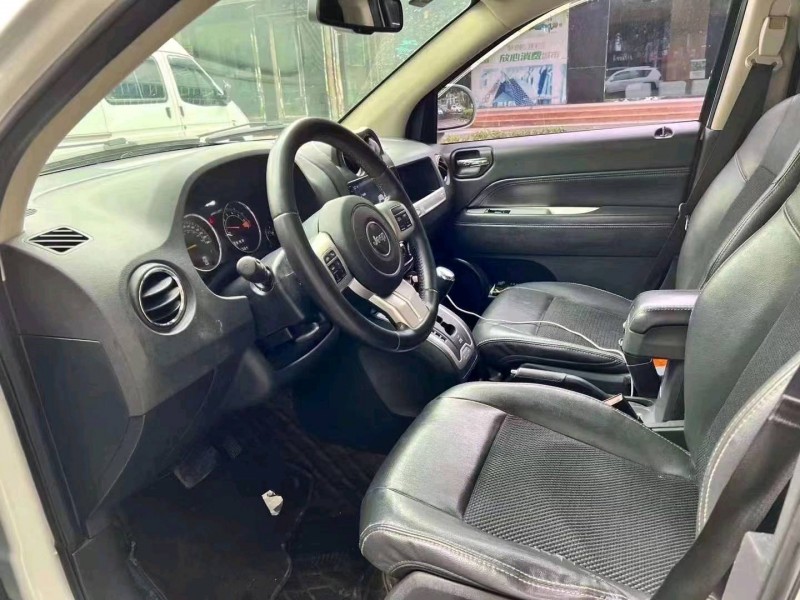 嘉兴14年Jeep指南者6