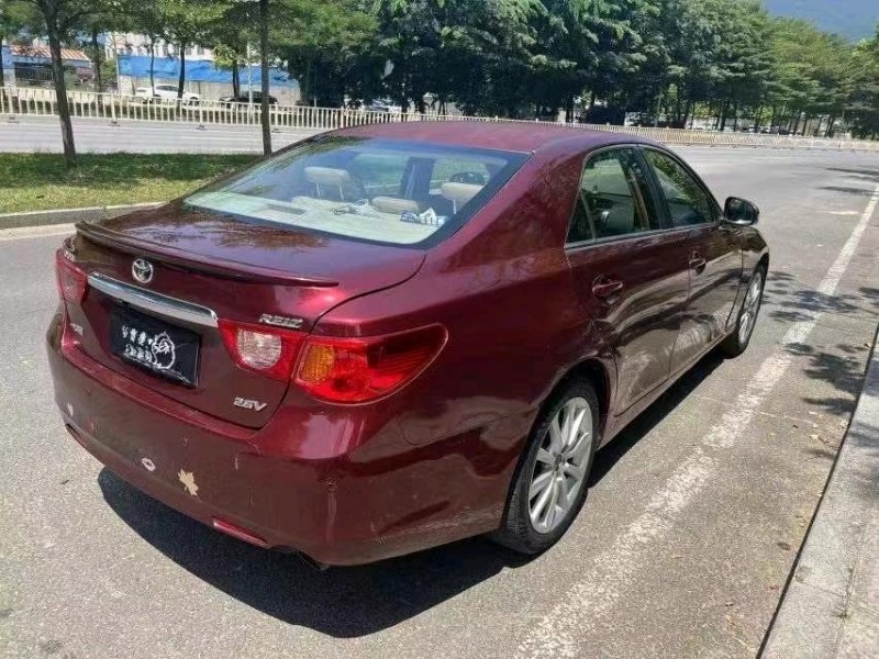 东莞11年丰田锐志8
