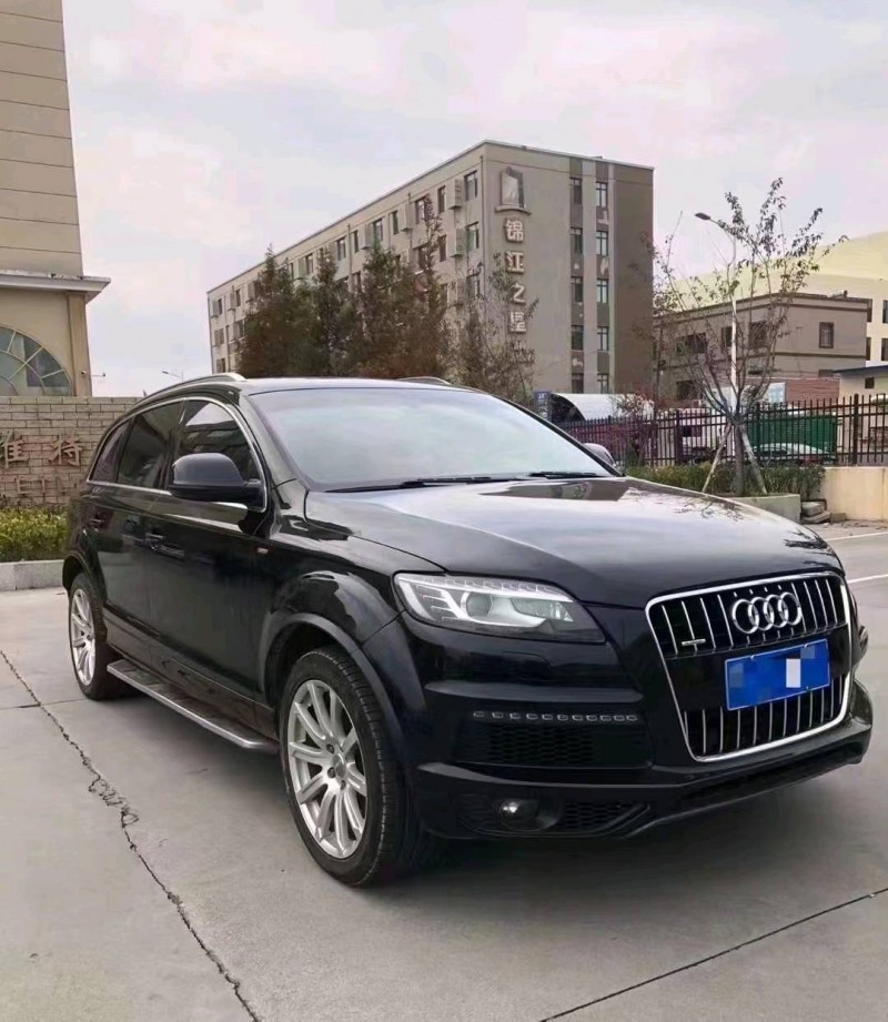 青岛13年奥迪Q78