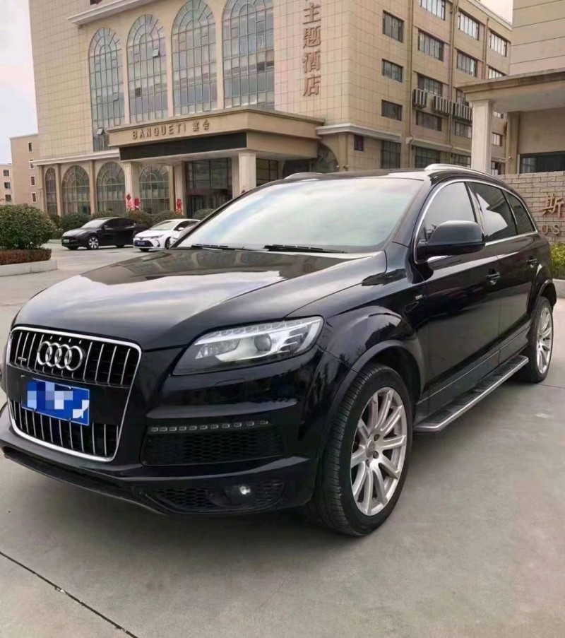 青岛13年奥迪Q77