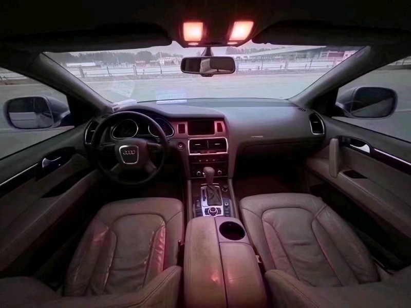 北京07年奥迪Q74