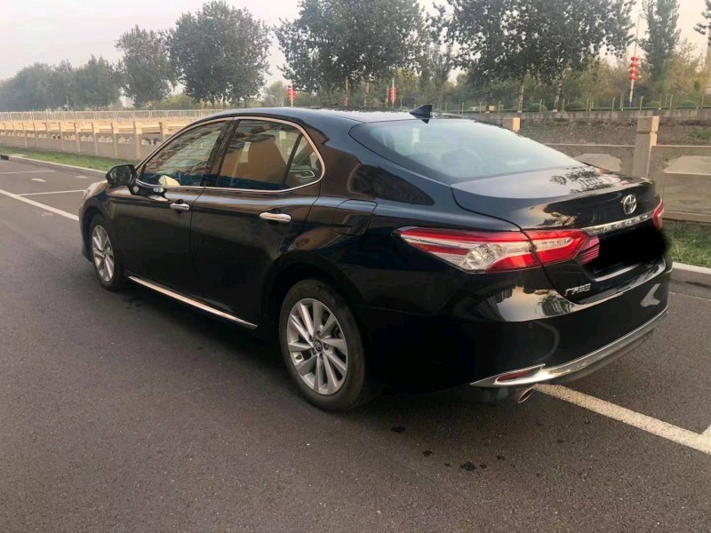 邯郸22年丰田凯美瑞7