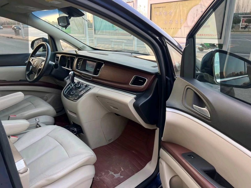 保定15年别克GL86