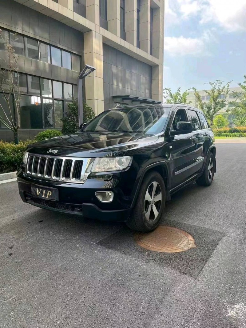 徐州13年Jeep大切诺基8