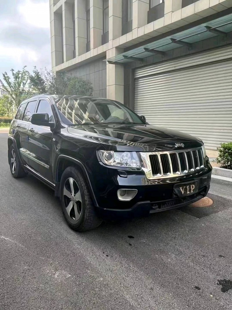 徐州13年Jeep大切诺基7