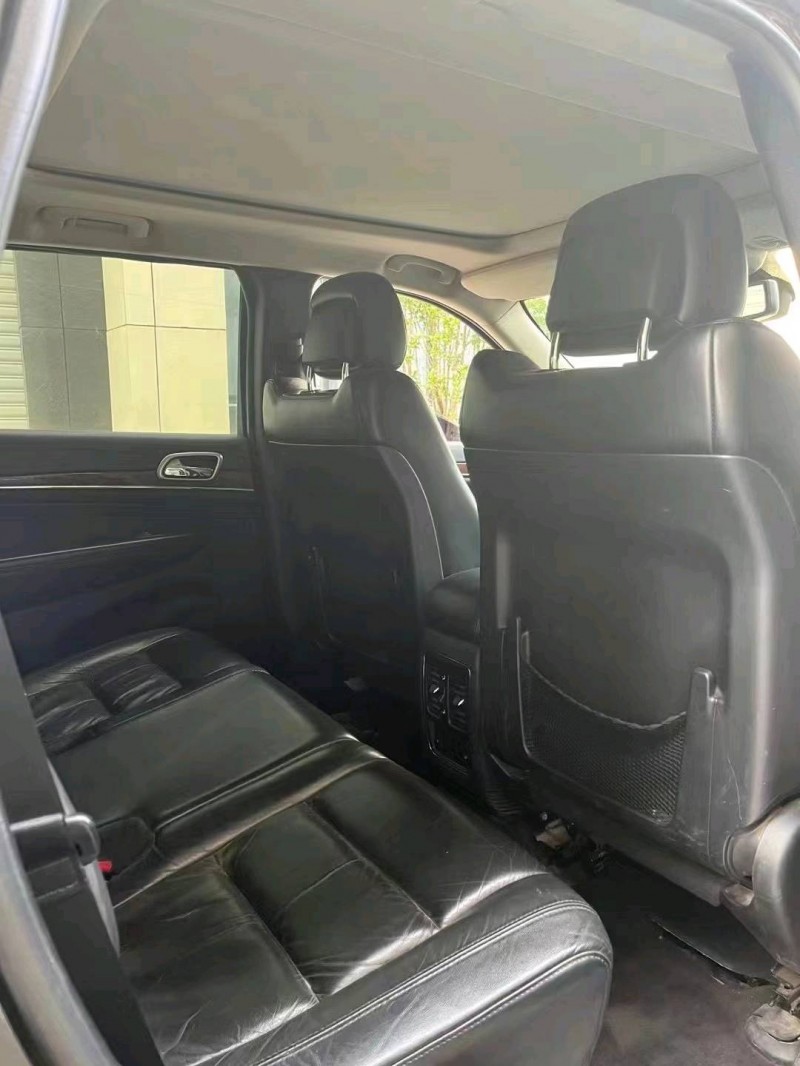 徐州13年Jeep大切诺基6