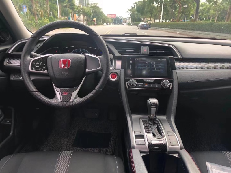 广州19年本田思域3