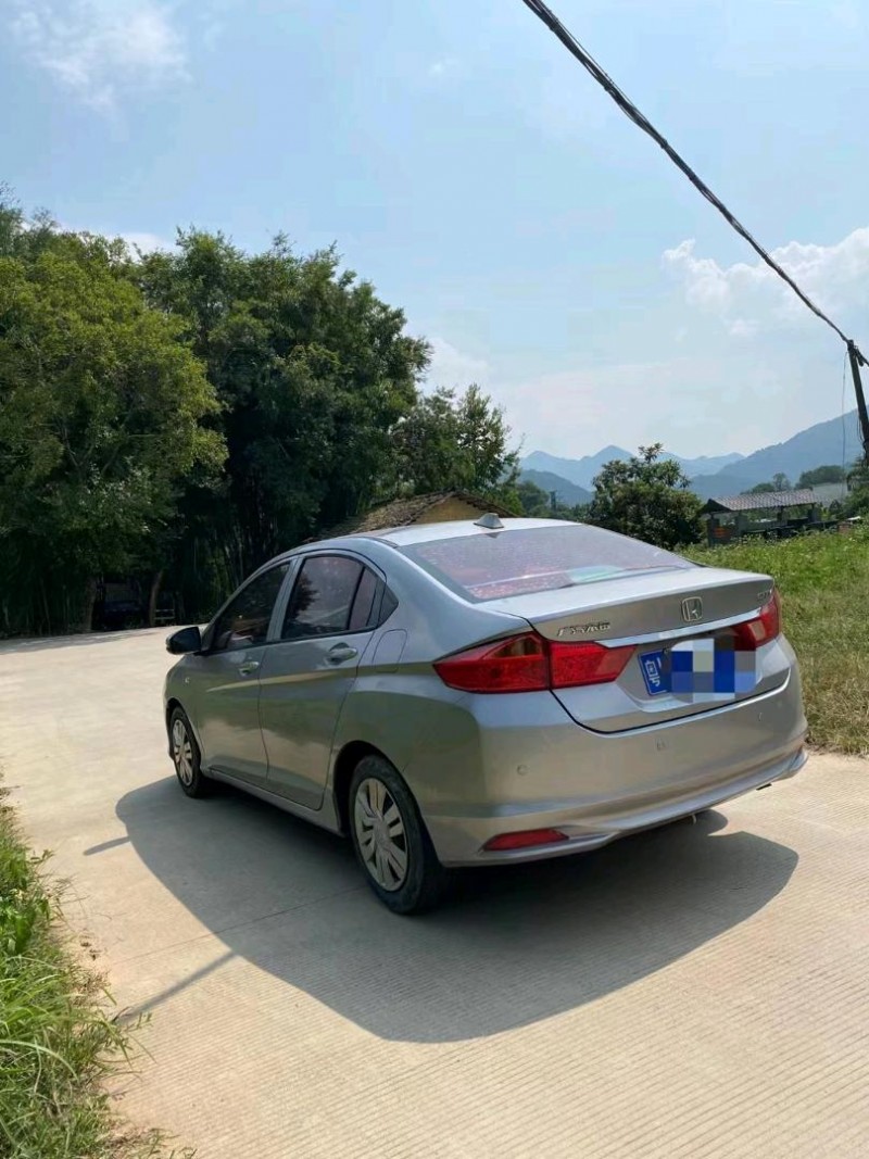 广州18年本田锋范7