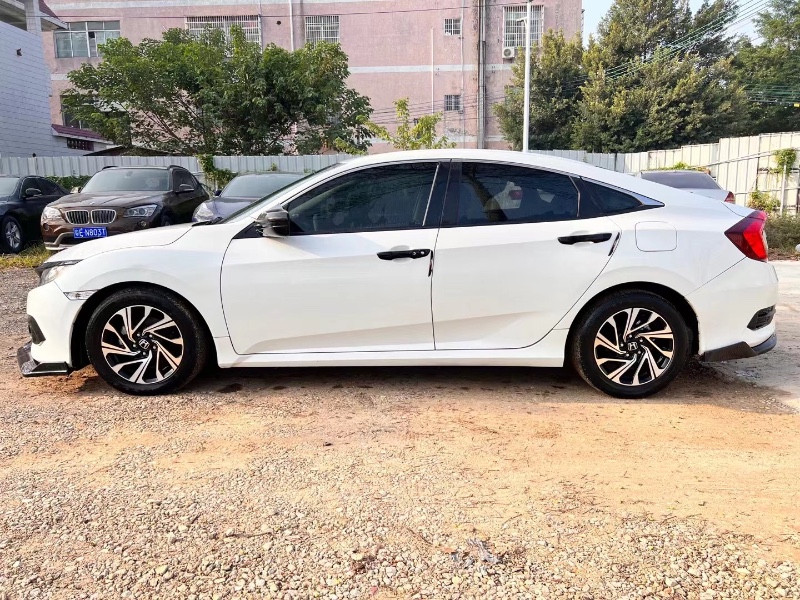 广州18年本田思域3