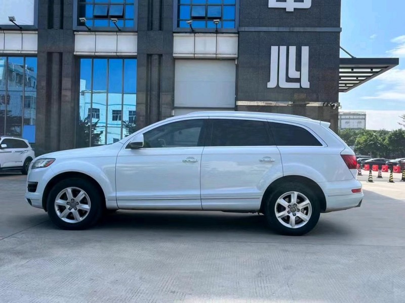 东莞16年奥迪Q76