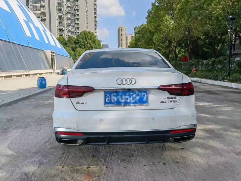 嘉兴21年奥迪A4L8