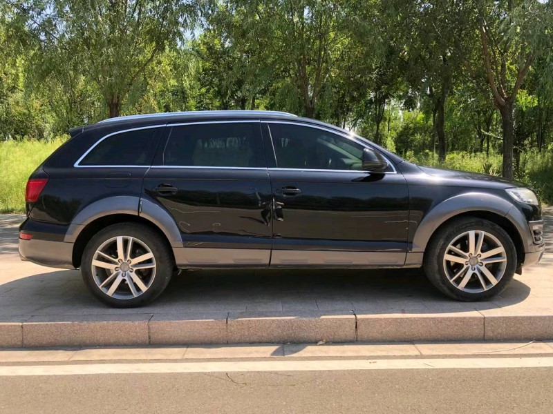 北京14年奥迪Q75