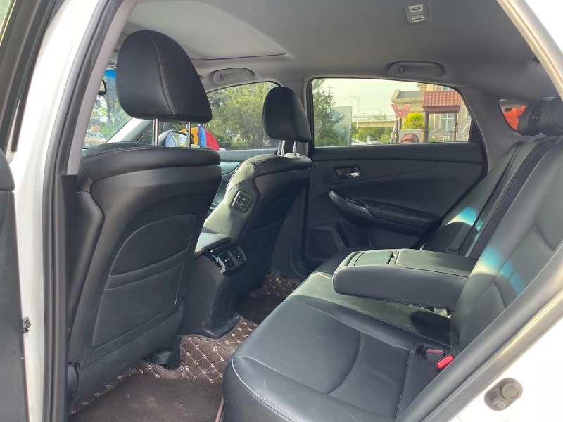 青岛16年本田思铂睿5