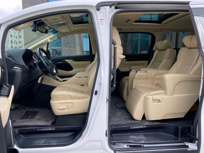 东莞17年丰田埃尔法6