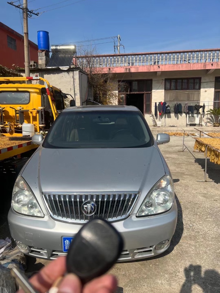 枣庄13年别克GL84