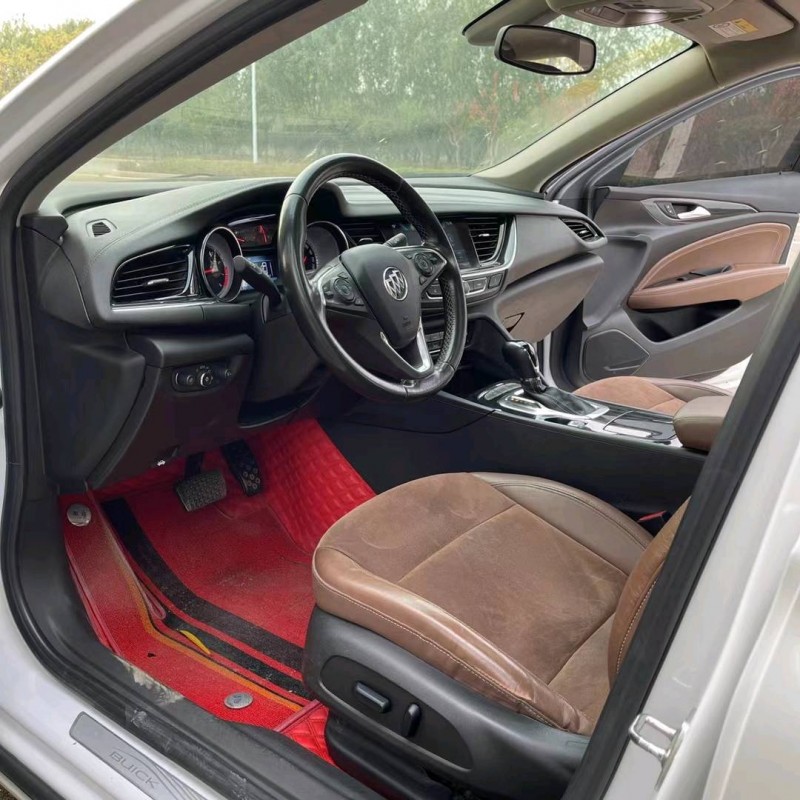 枣庄17年别克君威5