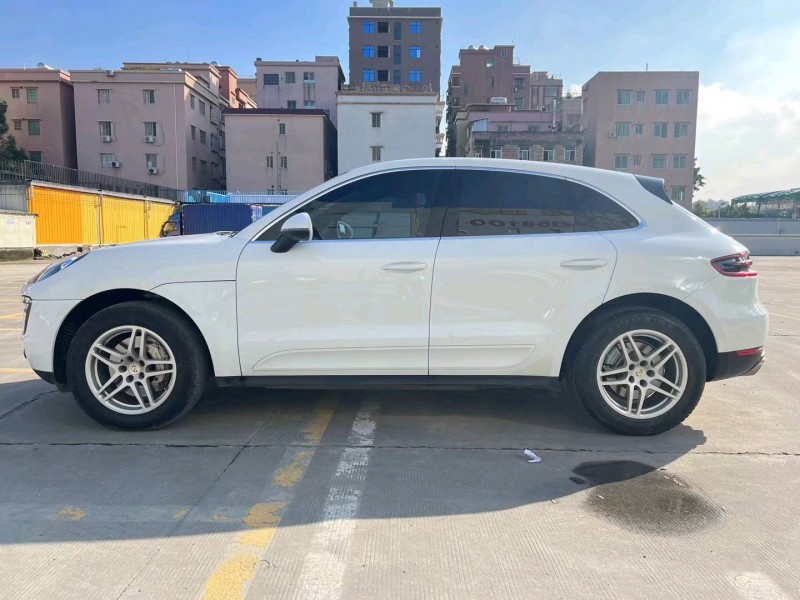 广州18年保时捷Macan4