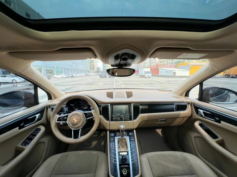 广州15年保时捷Macan5