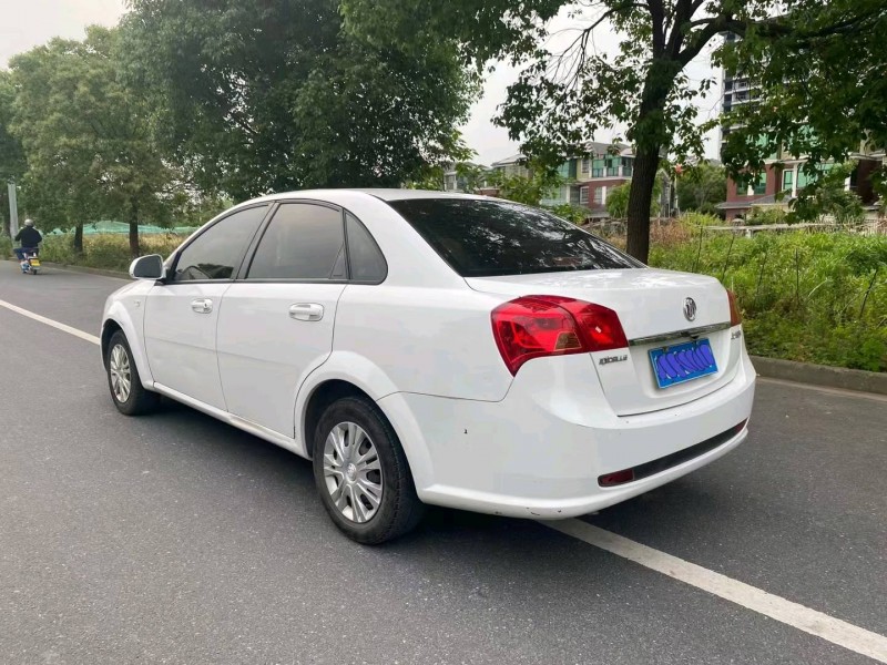 嘉兴16年别克凯越8