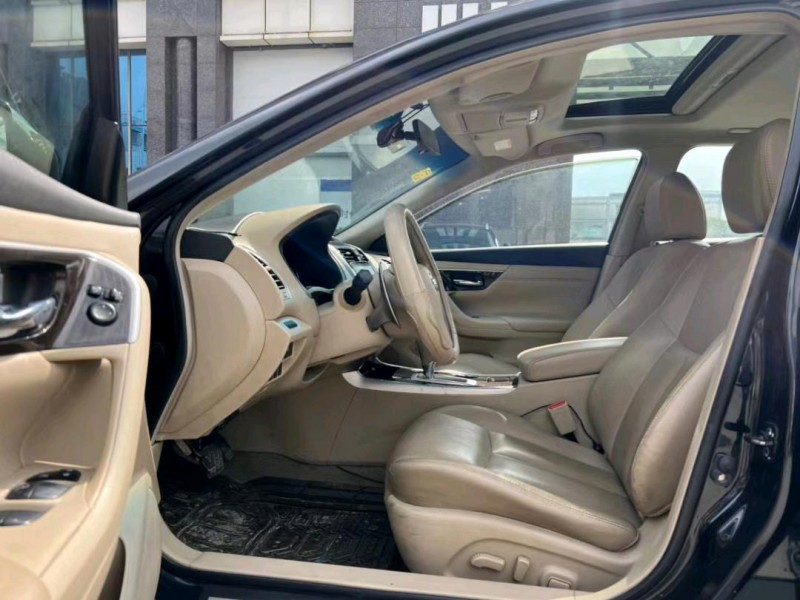 东莞13年日产天籁3