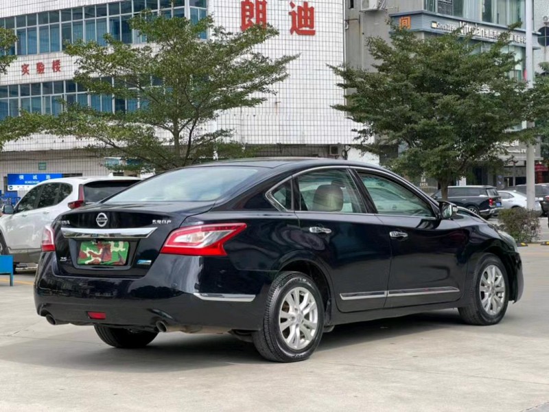 东莞13年日产天籁2