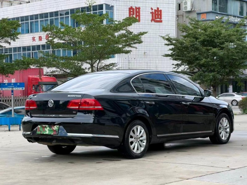 东莞15年大众迈腾8