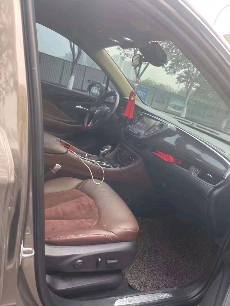 重庆18年别克昂科威4