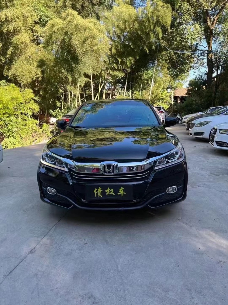 宜春17年本田雅阁1