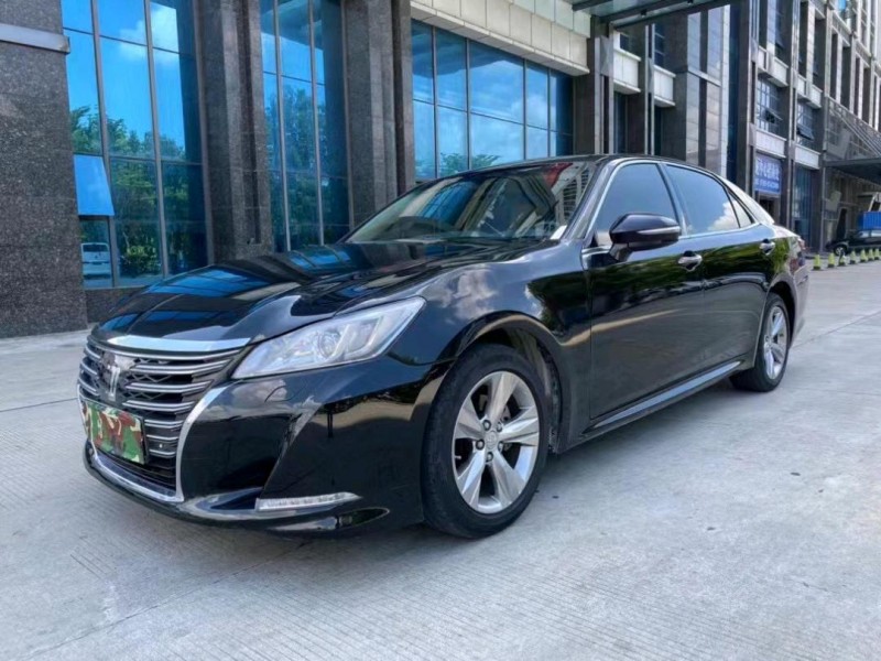 东莞16年丰田皇冠3