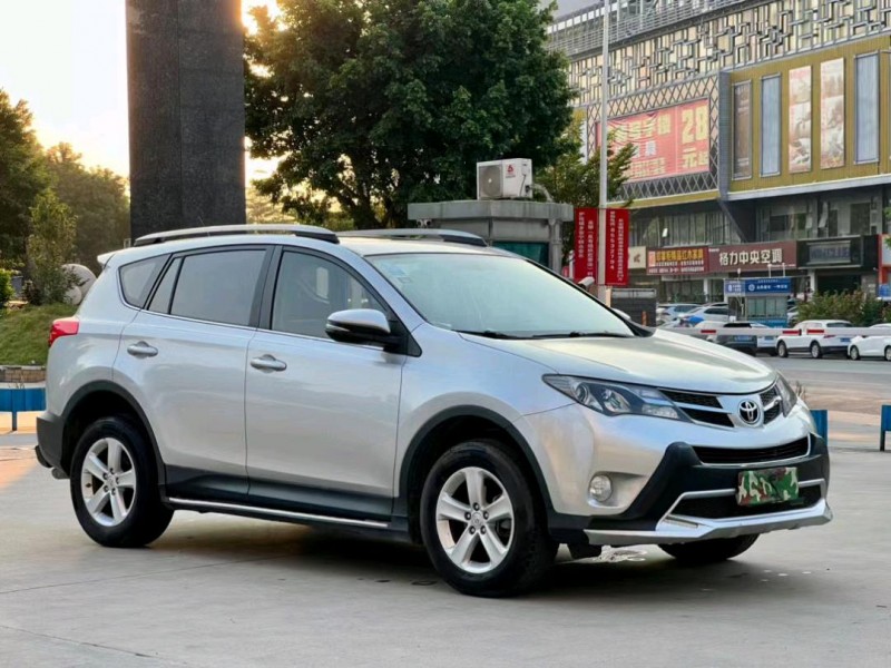 东莞15年丰田RAV42